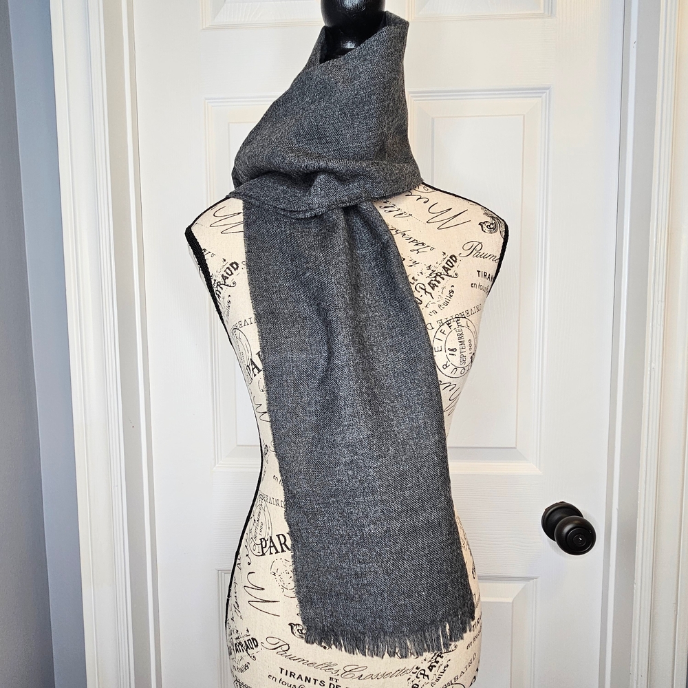 NWOT 100% Wool Scarf Grey Cozy Winter Classic Men's Unisex